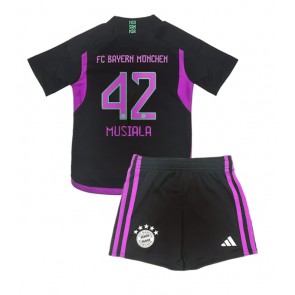 Lacne Dětský Futbalové dres Bayern Munich Jamal Musiala #42 2023-24 Krátky Rukáv - Preč (+ trenírky)